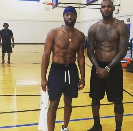 多彩活动 多彩活动